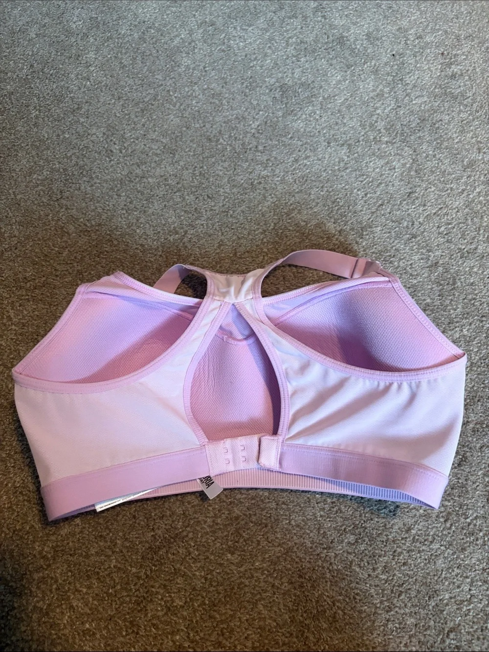 Victoria's Secret Incredible Lightweight Max Sports Bra size 34d